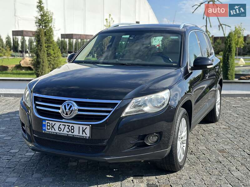 Внедорожник / Кроссовер Volkswagen Tiguan 2008 в Ровно