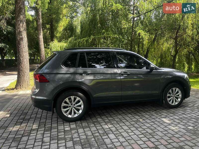 Позашляховик / Кросовер Volkswagen Tiguan 2020 в Звягелі