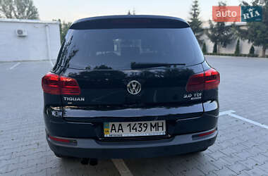 Внедорожник / Кроссовер Volkswagen Tiguan 2012 в 