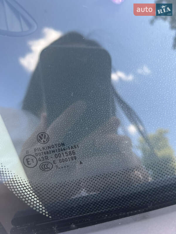 Внедорожник / Кроссовер Volkswagen Tiguan 2017 в Звягеле