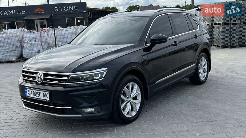 Внедорожник / Кроссовер Volkswagen Tiguan 2017 в Виннице