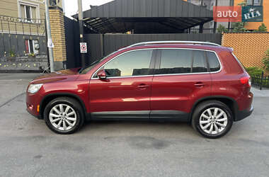 Внедорожник / Кроссовер Volkswagen Tiguan 2011 в 