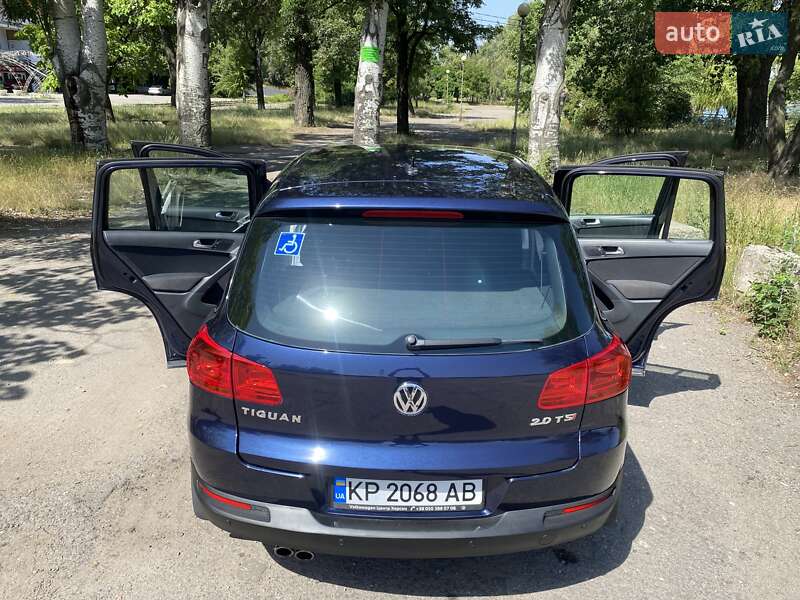 Внедорожник / Кроссовер Volkswagen Tiguan 2013 в Запорожье