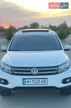 Внедорожник / Кроссовер Volkswagen Tiguan 2012 в Одессе