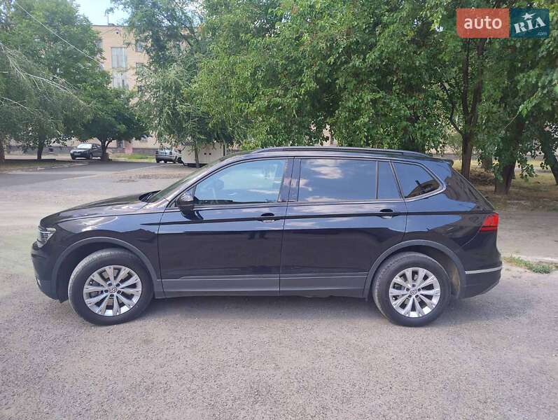 Внедорожник / Кроссовер Volkswagen Tiguan 2017 в Кривом Роге
