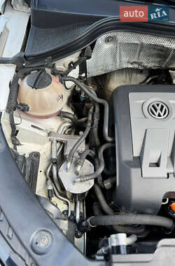 Внедорожник / Кроссовер Volkswagen Tiguan 2012 в 