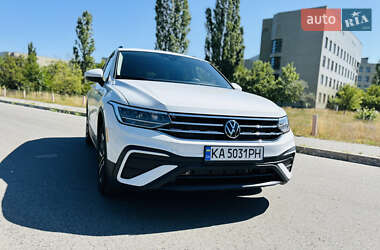 Внедорожник / Кроссовер Volkswagen Tiguan 2024 в Киеве