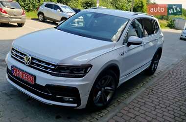 Внедорожник / Кроссовер Volkswagen Tiguan 2018 в 