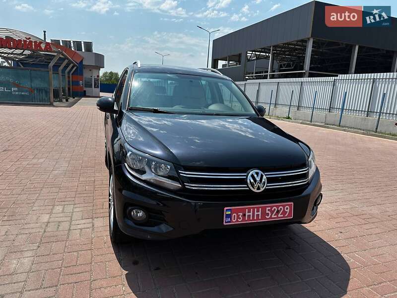 Внедорожник / Кроссовер Volkswagen Tiguan 2013 в Полтаве