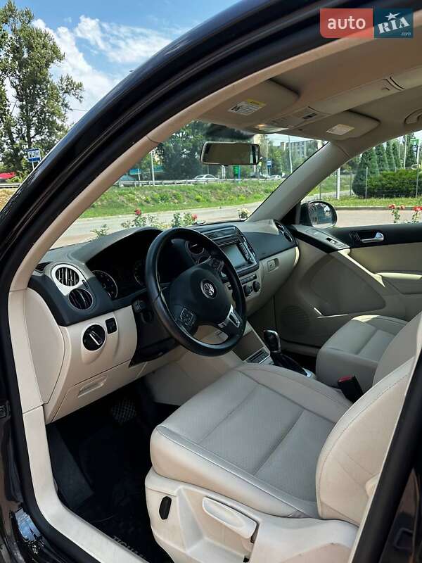 Внедорожник / Кроссовер Volkswagen Tiguan 2013 в Полтаве