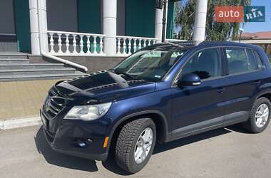Внедорожник / Кроссовер Volkswagen Tiguan 2011 в Черкассах