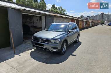 Внедорожник / Кроссовер Volkswagen Tiguan 2019 в Киеве