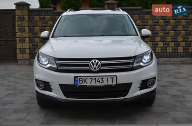 Внедорожник / Кроссовер Volkswagen Tiguan 2016 в Ровно