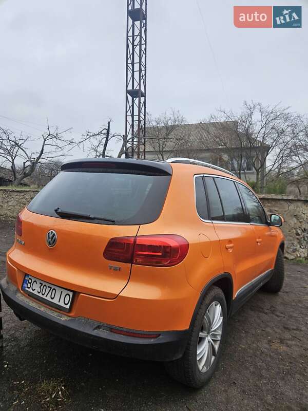 Внедорожник / Кроссовер Volkswagen Tiguan 2015 в Львове