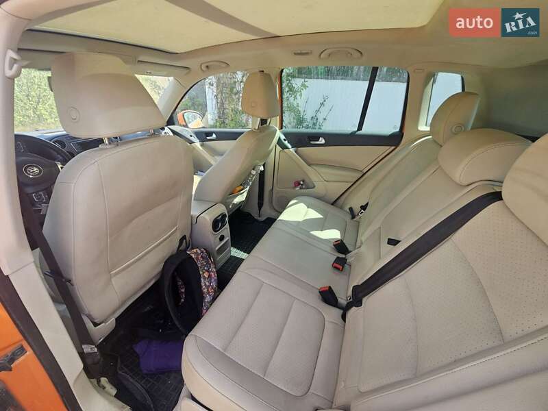 Внедорожник / Кроссовер Volkswagen Tiguan 2015 в Львове