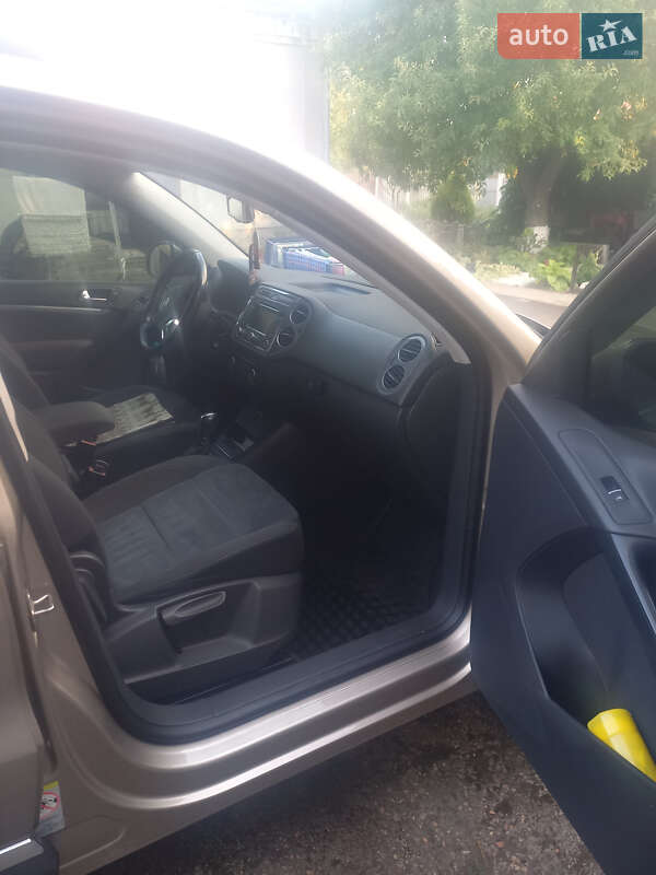 Позашляховик / Кросовер Volkswagen Tiguan 2011 в Дніпрі
