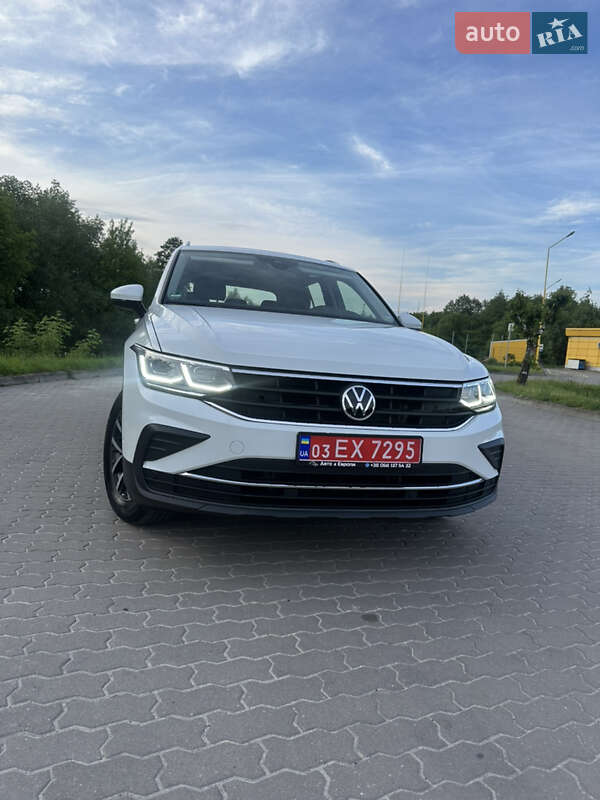 Позашляховик / Кросовер Volkswagen Tiguan 2021 в Бродах