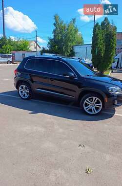 Внедорожник / Кроссовер Volkswagen Tiguan 2012 в Дубно