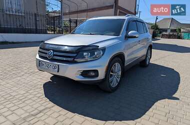 Внедорожник / Кроссовер Volkswagen Tiguan 2012 в Белгороде-Днестровском