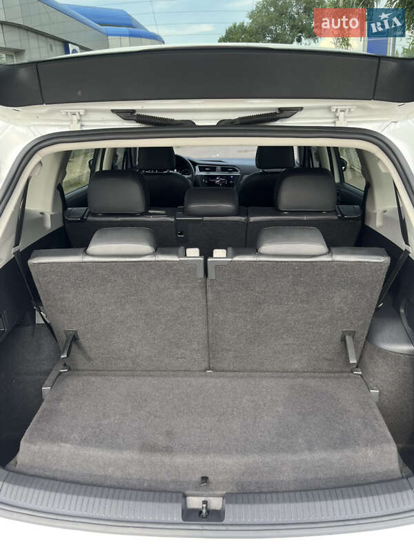 Внедорожник / Кроссовер Volkswagen Tiguan 2020 в Ахтырке