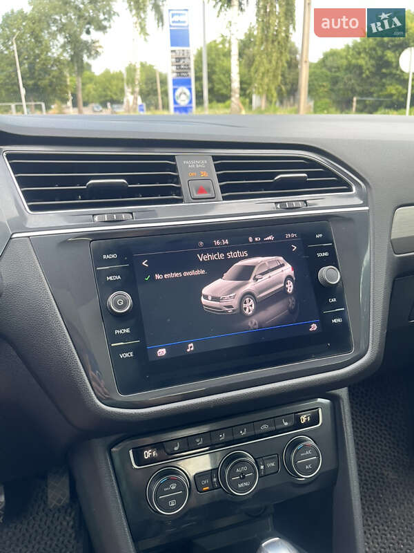 Внедорожник / Кроссовер Volkswagen Tiguan 2020 в Ахтырке