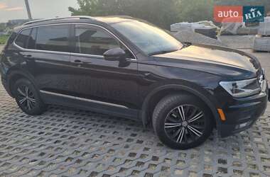 Позашляховик / Кросовер Volkswagen Tiguan 2017 в Львові