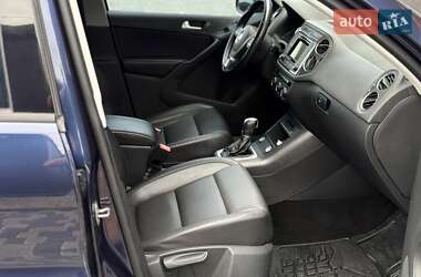 Позашляховик / Кросовер Volkswagen Tiguan 2016 в 
