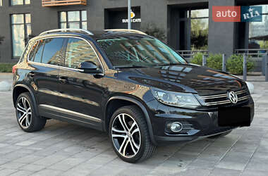 Внедорожник / Кроссовер Volkswagen Tiguan 2016 в Киеве