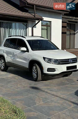 Внедорожник / Кроссовер Volkswagen Tiguan 2016 в Киеве