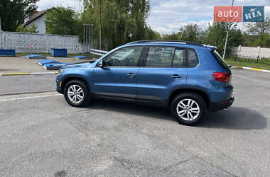 Позашляховик / Кросовер Volkswagen Tiguan 2016 в 