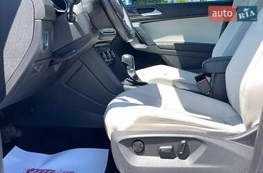 Внедорожник / Кроссовер Volkswagen Tiguan 2018 в 