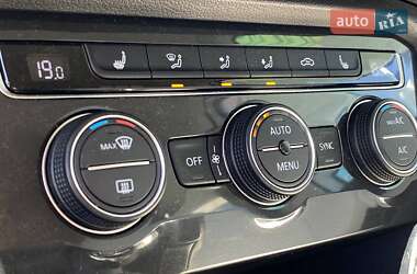 Внедорожник / Кроссовер Volkswagen Tiguan 2018 в 