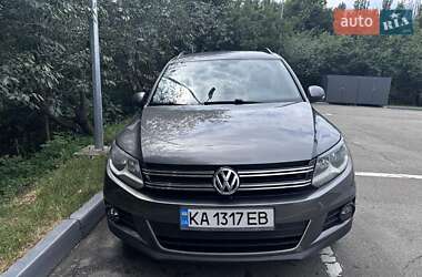 Внедорожник / Кроссовер Volkswagen Tiguan 2015 в Киеве