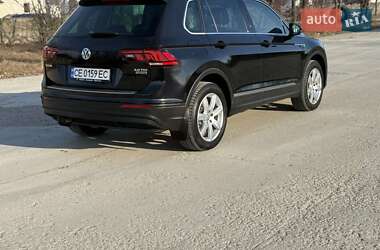 Внедорожник / Кроссовер Volkswagen Tiguan 2016 в 