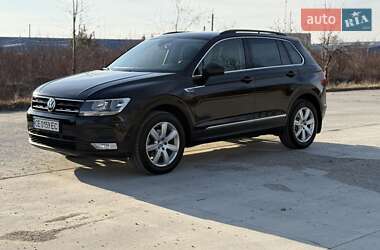 Внедорожник / Кроссовер Volkswagen Tiguan 2016 в 