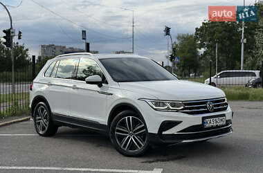 Позашляховик / Кросовер Volkswagen Tiguan 2022 в Києві