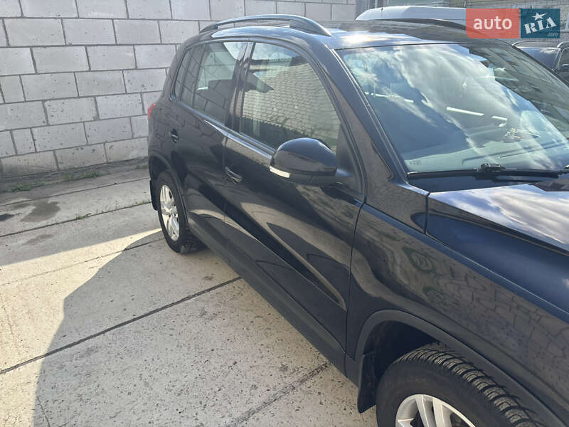 Внедорожник / Кроссовер Volkswagen Tiguan 2012 в Нежине