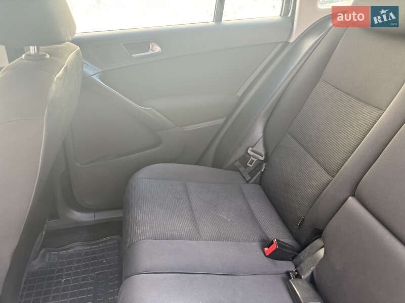 Внедорожник / Кроссовер Volkswagen Tiguan 2012 в Нежине