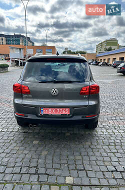 Позашляховик / Кросовер Volkswagen Tiguan 2016 в 