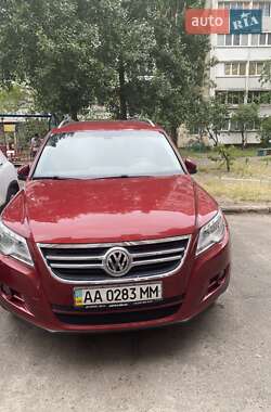 Внедорожник / Кроссовер Volkswagen Tiguan 2009 в Киеве