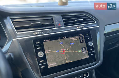 Внедорожник / Кроссовер Volkswagen Tiguan 2018 в 