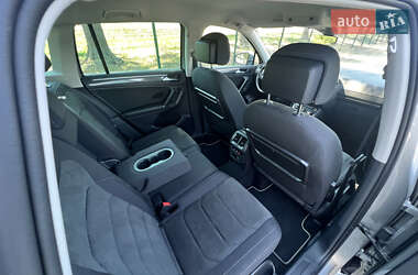 Внедорожник / Кроссовер Volkswagen Tiguan 2018 в 