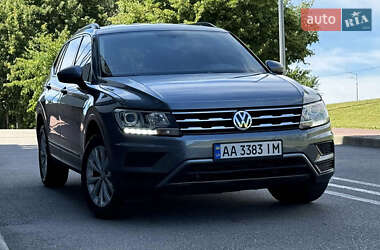 Внедорожник / Кроссовер Volkswagen Tiguan 2018 в Киеве