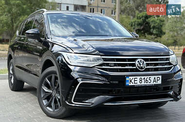 Внедорожник / Кроссовер Volkswagen Tiguan 2023 в Каменском