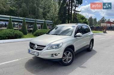 Внедорожник / Кроссовер Volkswagen Tiguan 2008 в Ахтырке