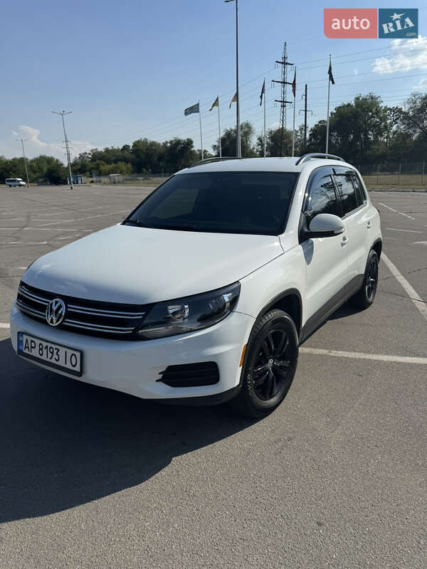 Внедорожник / Кроссовер Volkswagen Tiguan 2017 в Запорожье