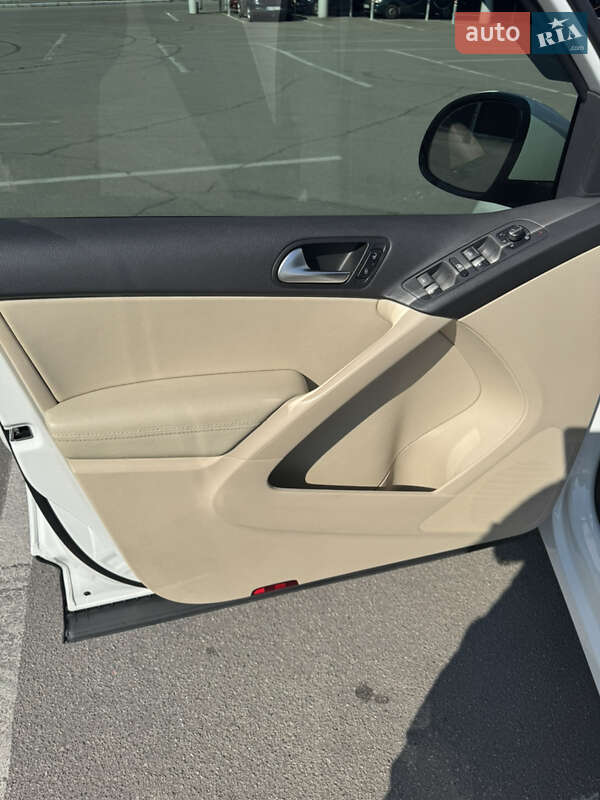 Внедорожник / Кроссовер Volkswagen Tiguan 2017 в Запорожье