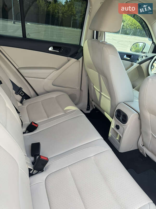 Внедорожник / Кроссовер Volkswagen Tiguan 2017 в Запорожье