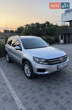 Внедорожник / Кроссовер Volkswagen Tiguan 2018 в Новоукраинке