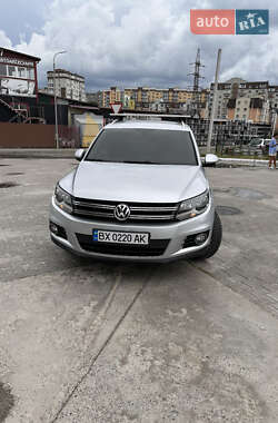 Внедорожник / Кроссовер Volkswagen Tiguan 2011 в Хмельницком